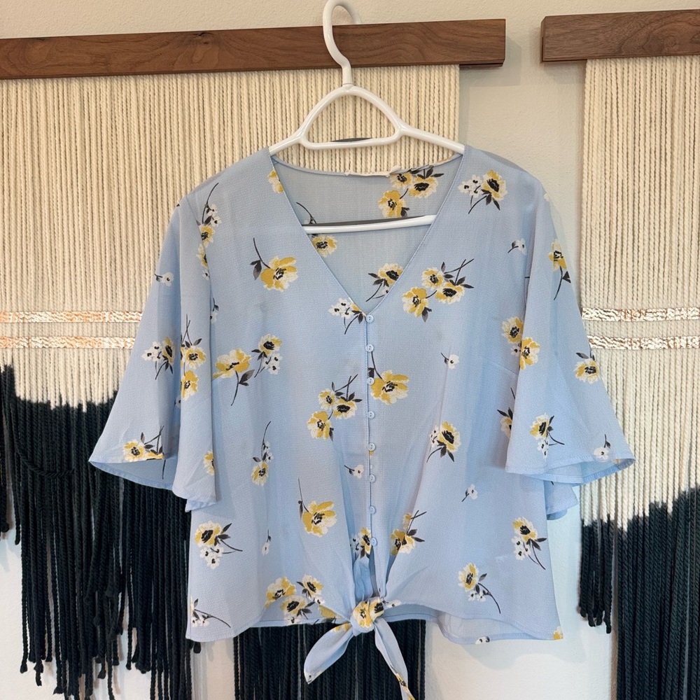 Lush brand shirt 
Size Small